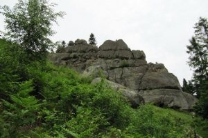 скелі Тустані